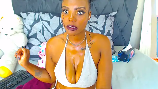 Snapshot of SAVAGExBOO chatting on January 2025 06:14:01 AM SAVAGExBOO online show from January 2025 06:14:01 AM