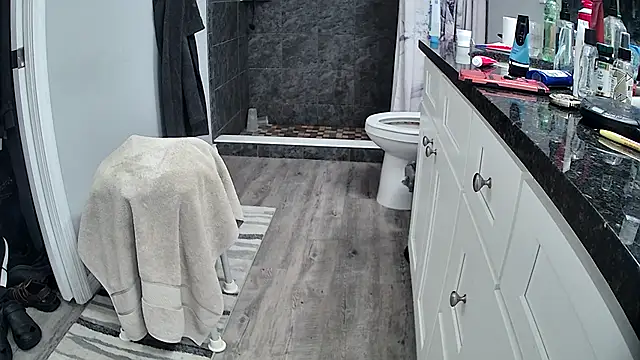 Snapshot of lou63ponce chatting on November 2025 09:16:02 PM lou63ponce online show from November 2025 09:16:02 PM