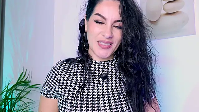 Pamela Rosal online show from April 2026 12:54:02 PM