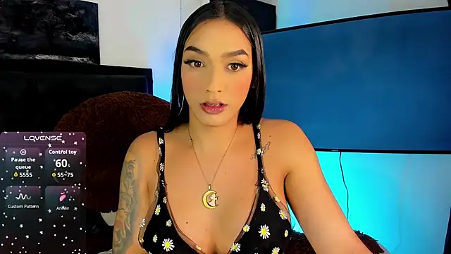 Maryonthemoon online show from November 2025 11:53:01 AM