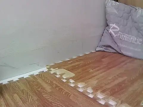 Snapshot of -SingleMom- chatting on September 2025 04:03:02 AM -SingleMom- online show from September 2025 04:03:02 AM