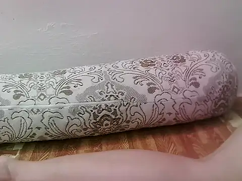 Snapshot of -SingleMom- chatting on September 2025 06:17:01 AM -SingleMom- online show from September 2025 06:17:01 AM