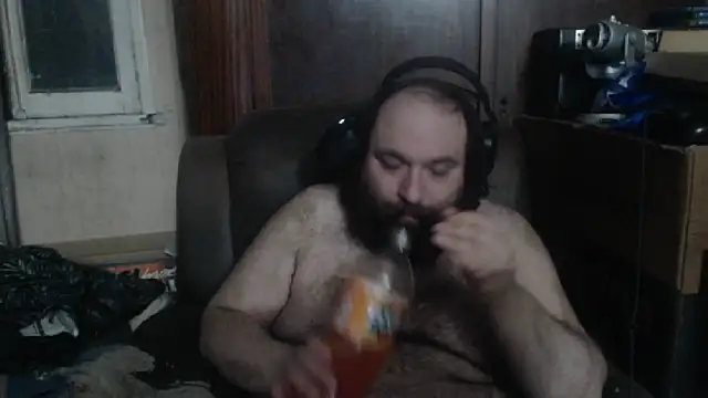 Snapshot of hairyhulk chatting on January 2025 08:43:01 AM hairyhulk online show from January 2025 08:43:01 AM