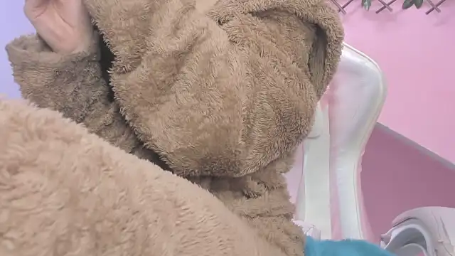 Snapshot of meribeth303av chatting on December 2024 02:54:02 PM meribeth303av online show from December 2024 02:54:02 PM