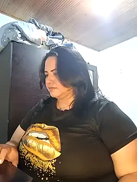 Snapshot of tetasgrandes_karol chatting on January 2025 06:00:01 PM tetasgrandes karol online show from January 2025 06:00:01 PM