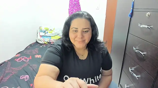 Snapshot of tetasgrandes_karol chatting on January 2025 02:06:01 AM tetasgrandes karol online show from January 2025 02:06:01 AM