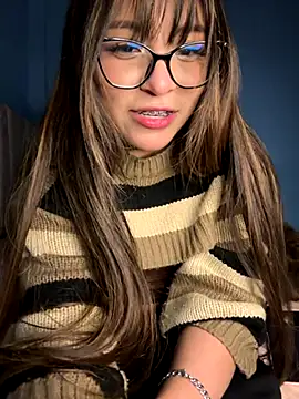 Snapshot of Lily_candy_X chatting on November 2025 05:38:01 AM Lily candy X online show from November 2025 05:38:01 AM