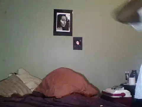 Snapshot of Moorella1 chatting on February 2025 10:06:02 PM Moorella1 online show from February 2025 10:06:02 PM