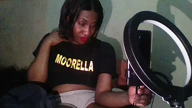 Moorella1 online show from September 2025 11:19:02 PM