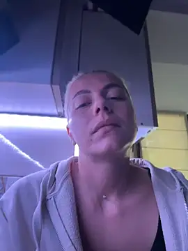 tanyagrey online show from May 2026 05:38:02 AM