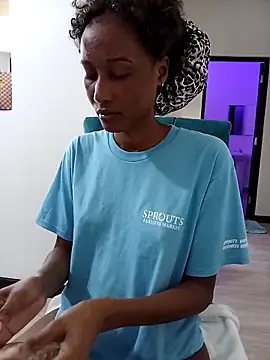 Lina-01 online show from September 2025 09:57:01 AM