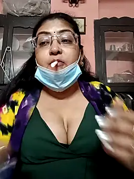 LAVERNIYA  online show from January 2025 06:49:01 PM