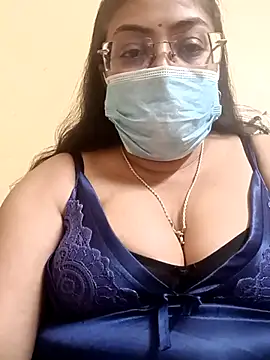 LAVERNIYA  online show from March 2025 07:10:02 PM