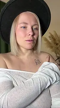 Charming Daphny online show from April 2026 06:07:02 AM