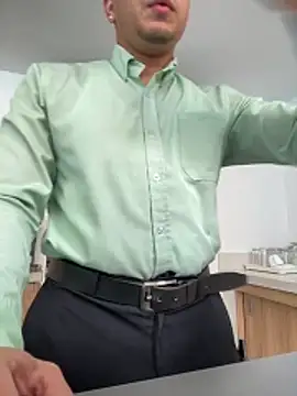 Snapshot of Juanes432 chatting on February 2026 07:31:01 PM Juanes432 online show from February 2026 07:31:01 PM