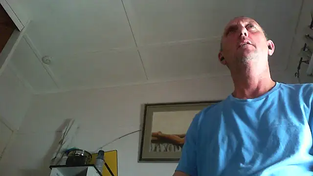 Snapshot of OUTAKONTROL750 chatting on August 2026 11:02:01 AM OUTAKONTROL750 online show from August 2026 11:02:01 AM
