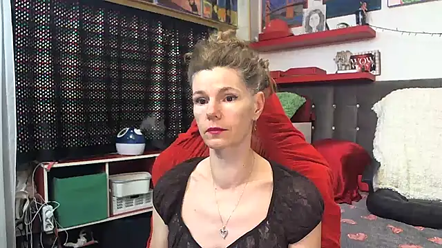 Snapshot of kellyterapy chatting on January 2025 06:16:02 PM kellyterapy online show from January 2025 06:16:02 PM