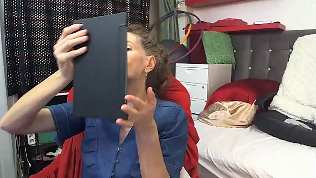 Snapshot of kellyterapy chatting on February 2025 10:44:02 PM kellyterapy online show from February 2025 10:44:02 PM