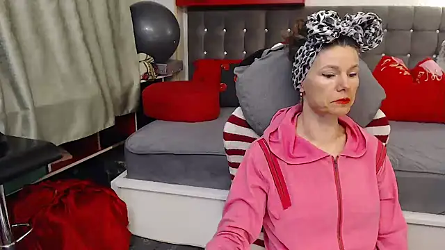 kellyterapy online show from April 2026 03:26:02 AM