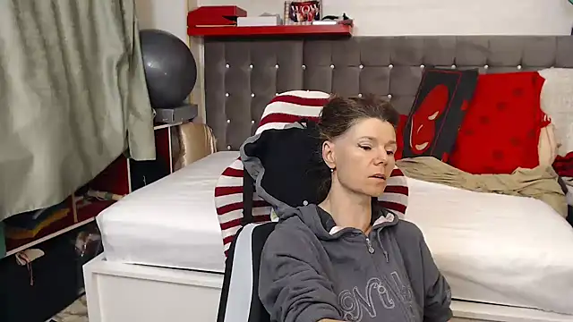 kellyterapy online show from May 2026 01:02:04 AM