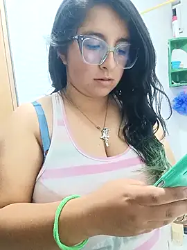 Snapshot of _Angelinaandrade_ chatting on October 2025 01:39:01 AM Angelinaandrade online show from October 2025 01:39:01 AM