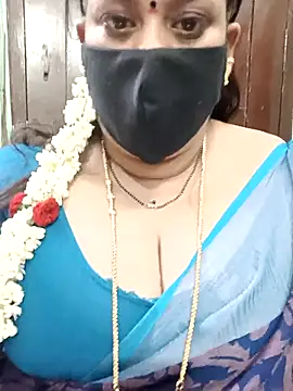 ashikaa r online show from November 2025 06:44:02 PM