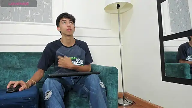 Lucian Davi online show from December 2024 03:23:01 PM