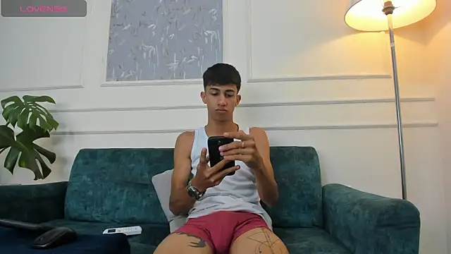 Lucian Davi online show from January 2025 08:10:02 PM