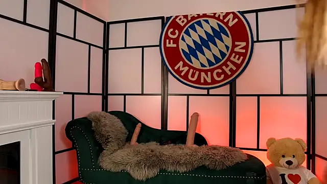 Allys secret online show from April 2026 01:21:01 PM