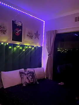 Dime-   online show from November 2025 07:01:02 PM