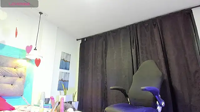 carofox89 online show from February 2025 10:47:02 AM