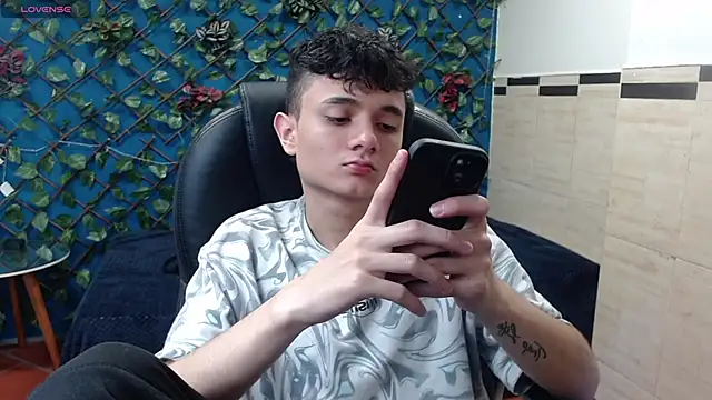 Waturox online show from February 2025 07:31:02 PM