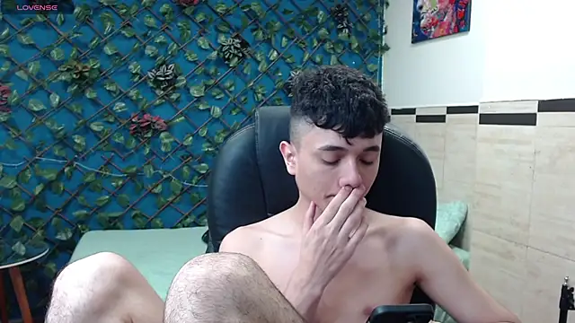 Waturox online show from February 2025 10:37:01 PM