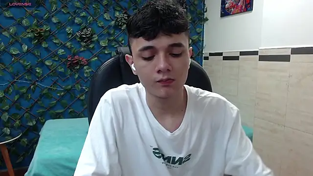 Waturox online show from February 2025 07:04:02 PM