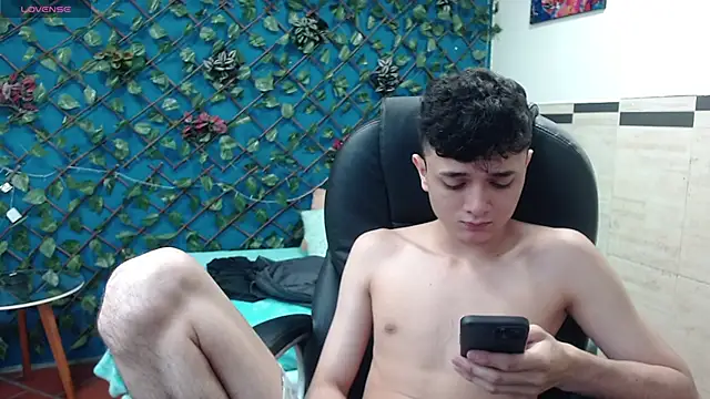 Waturox online show from February 2025 07:14:01 PM