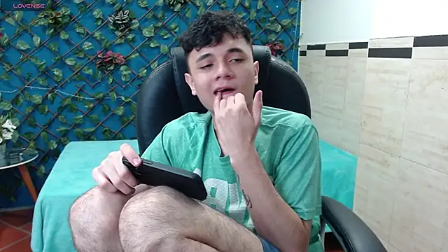 Waturox online show from March 2025 09:53:02 PM