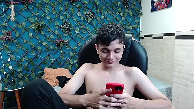 Waturox online show from October 2025 07:44:02 PM