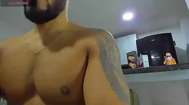 Snapshot of Alexander_Martines chatting on February 2025 11:42:01 PM Alexander Martines online show from February 2025 11:42:01 PM