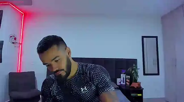 Snapshot of Alexander_Martines chatting on February 2025 11:23:02 PM Alexander Martines online show from February 2025 11:23:02 PM