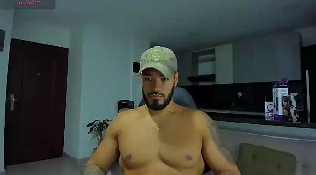 Snapshot of Alexander_Martines chatting on March 2025 11:16:01 PM Alexander Martines online show from March 2025 11:16:01 PM