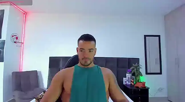Snapshot of Alexander_Martines chatting on March 2025 07:48:02 PM Alexander Martines online show from March 2025 07:48:02 PM