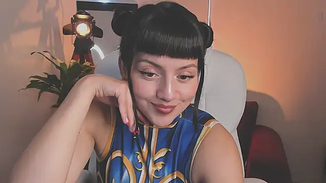 nahiapaws online show from September 2025 05:35:02 PM