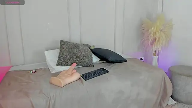 Mariapettit online show from January 2026 11:58:01 AM