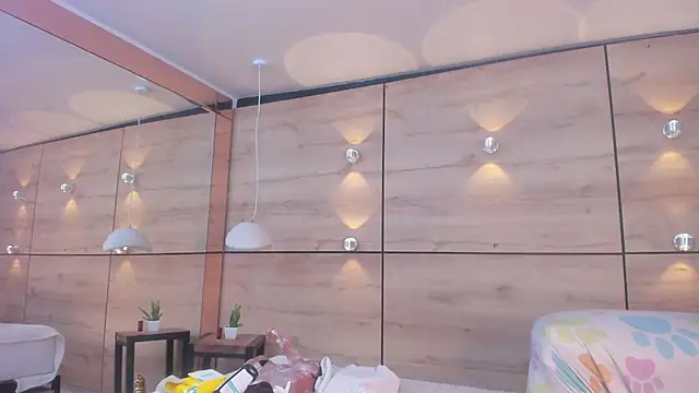 martina touss online show from December 2025 12:46:02 PM