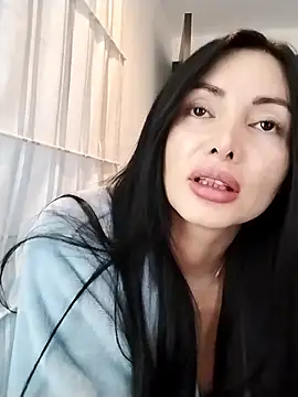 Snapshot of _monicab chatting on March 2025 11:04:02 PM monicab online show from March 2025 11:04:02 PM