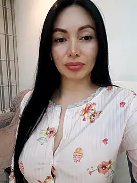 Snapshot of _monicab chatting on June 2026 02:53:01 AM monicab online show from June 2026 02:53:01 AM