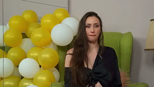 AliceMunro online show from February 2025 03:59:02 AM