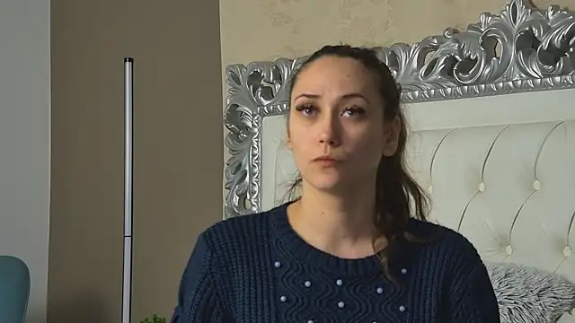 AliceMunro online show from April 2026 07:33:02 PM