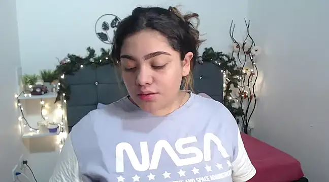 KathyGonzalez online show from December 2024 11:54:02 AM