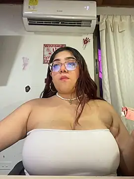 KathyGonzalez online show from October 2025 10:51:02 PM